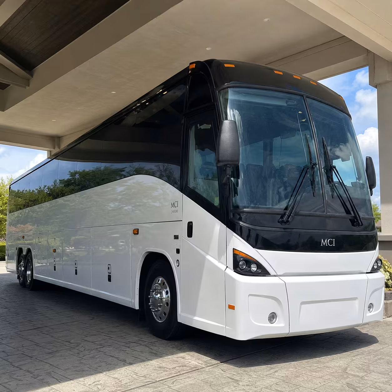 corporate airport transportation for tracy business travelers
