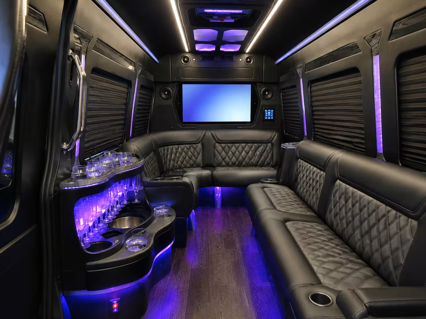 shuttle bus rentals for tracy warehouse and logistics employers